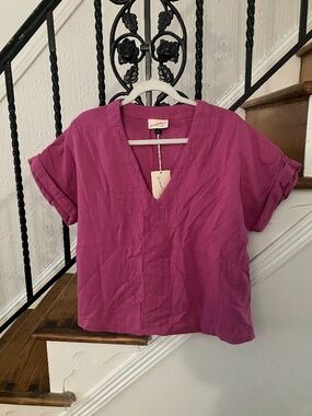 NWT Target Universal Thread 100% cotton pink v neck top blouse shirt size M